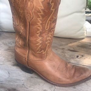 Old west brown cowboy boots